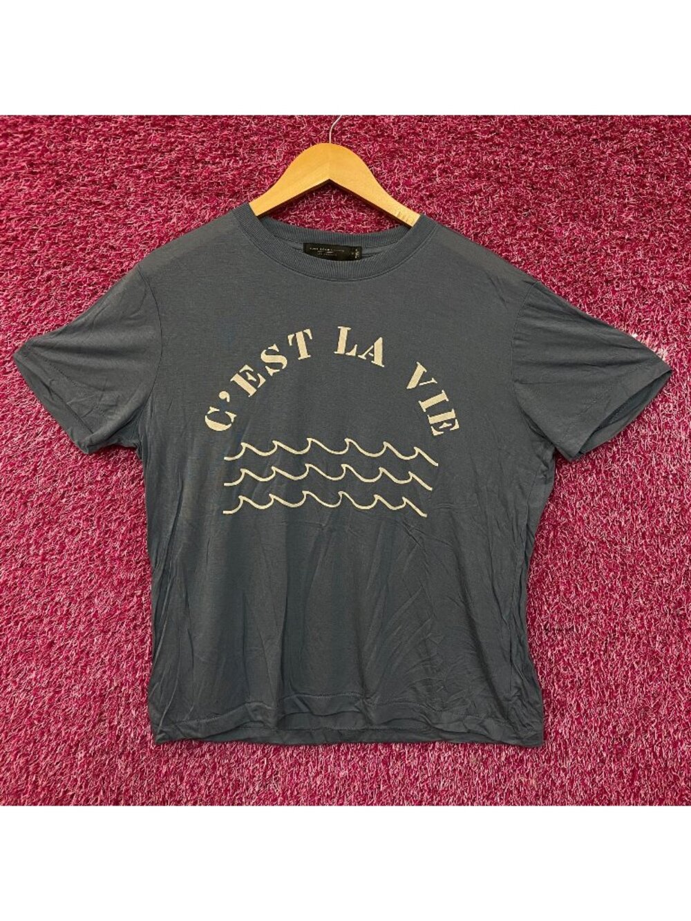 Junk Food Clothing C'est La Vie Vintage Tissue Women's Tee Small